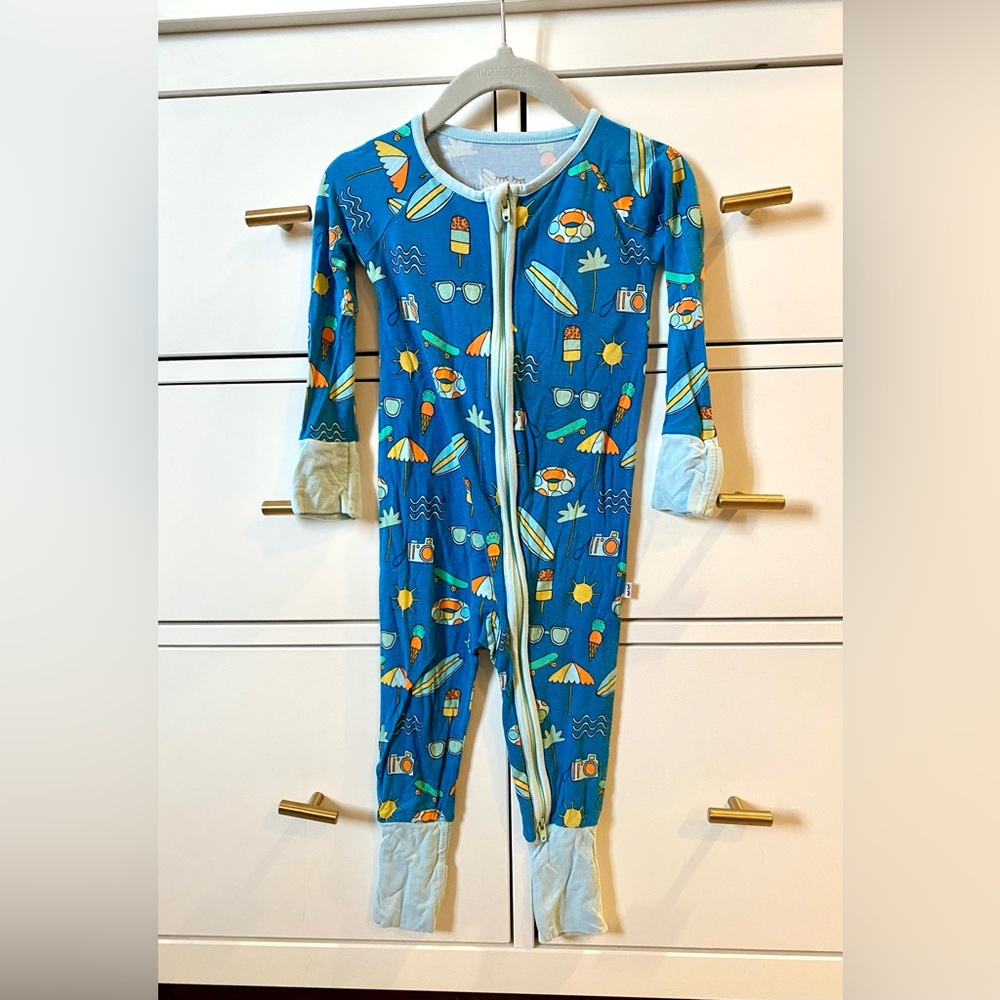 Little sleepies 6-12 months